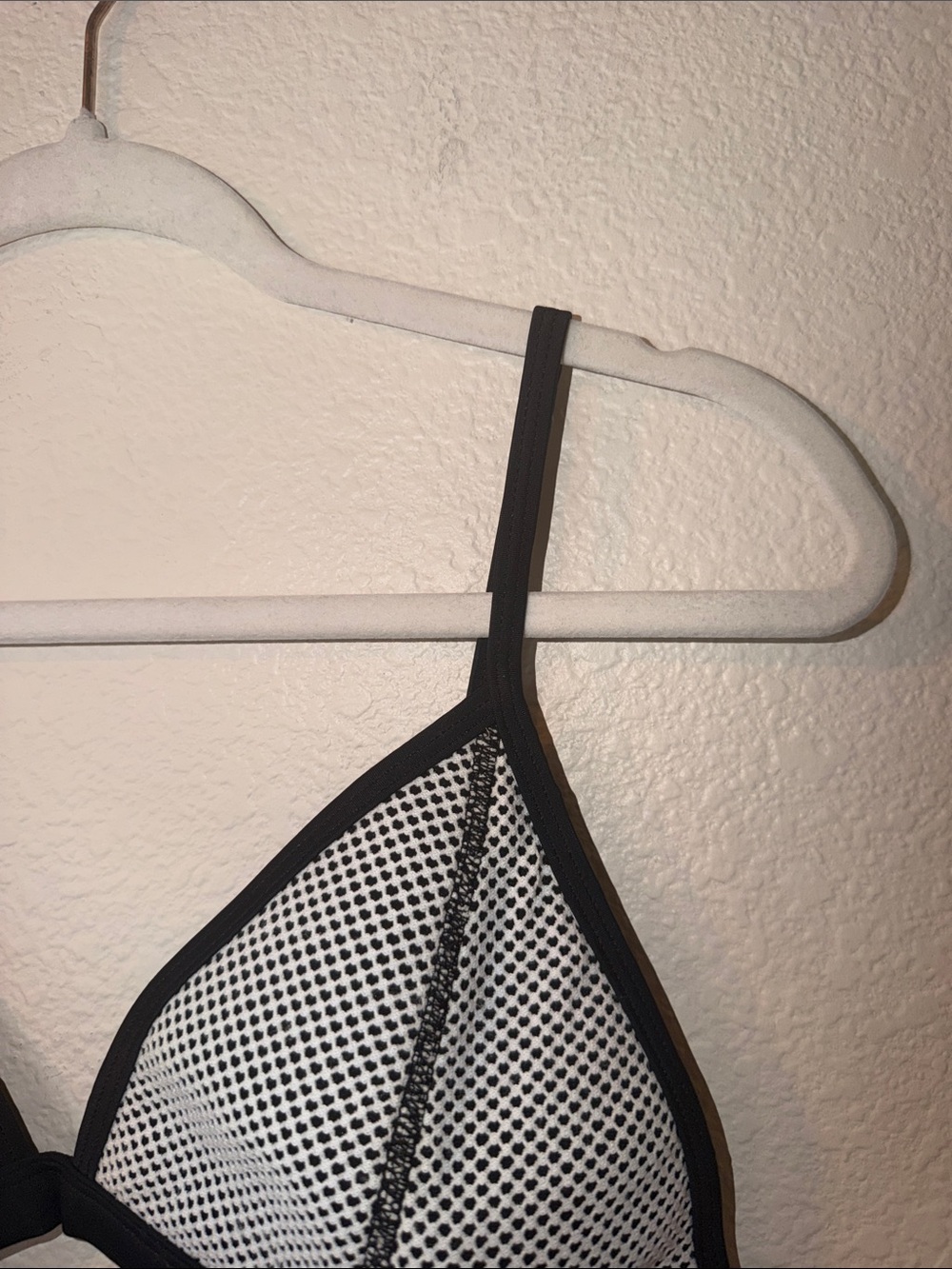 TRIANGL black and white bikini top - Picture 3 of 4